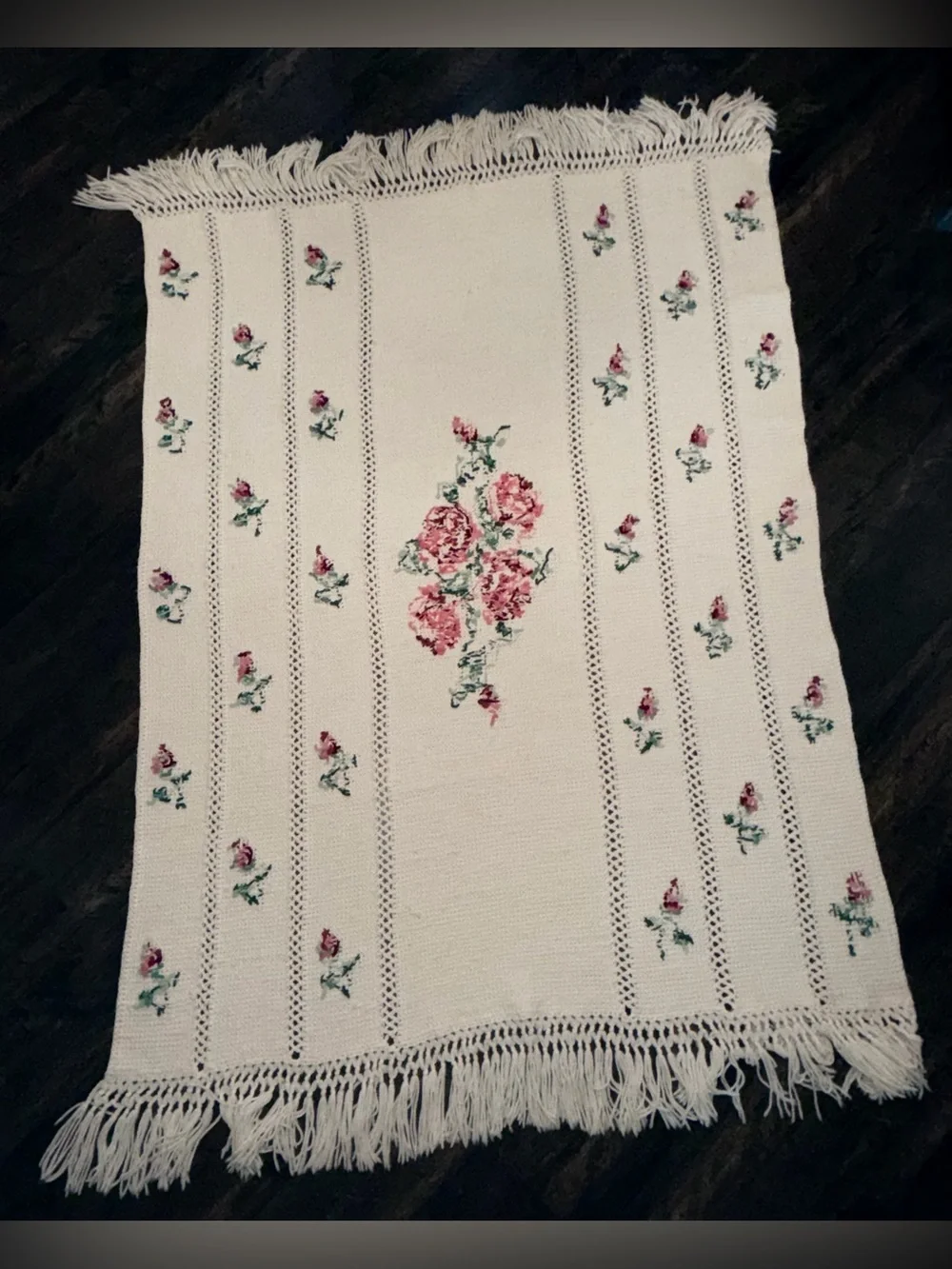 Vintage hand made throw blanket rose buds